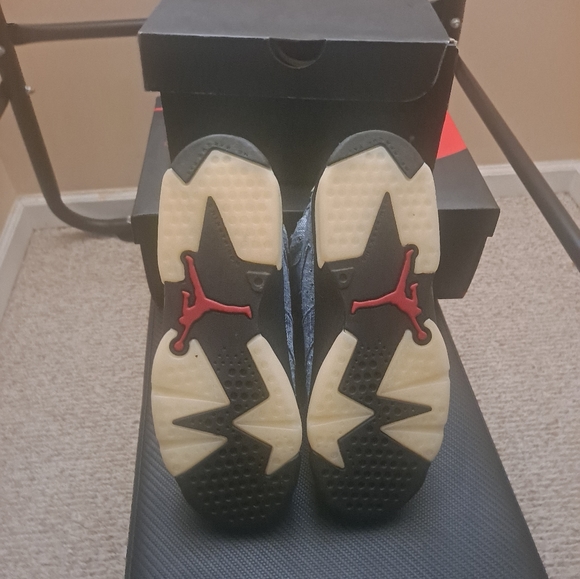 Nike Air Jordan 6 Retro (GS) - Picture 5 of 5